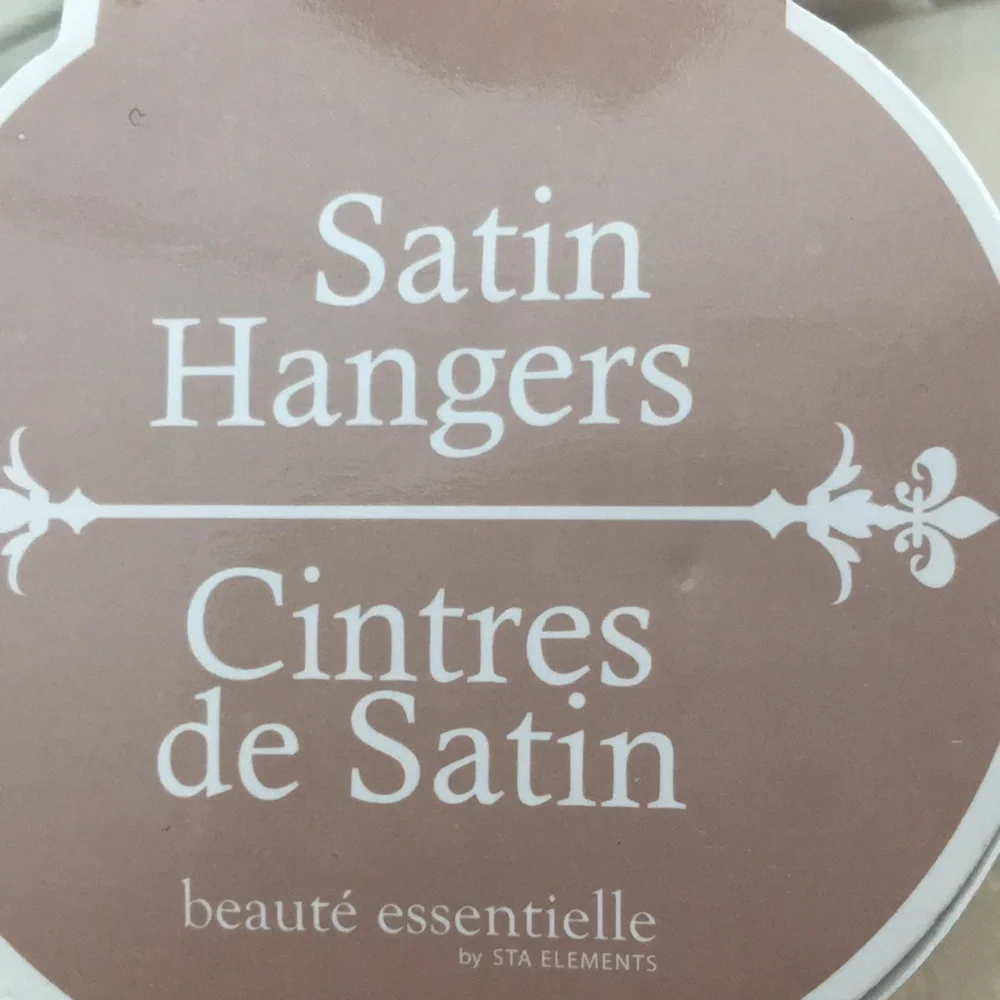 NIP beauté essentielle (by STA Elements) Padded Satin Hangers 5-pack